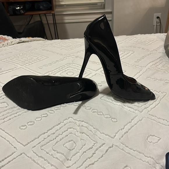 Riverberry black high heals - Picture 2 of 6